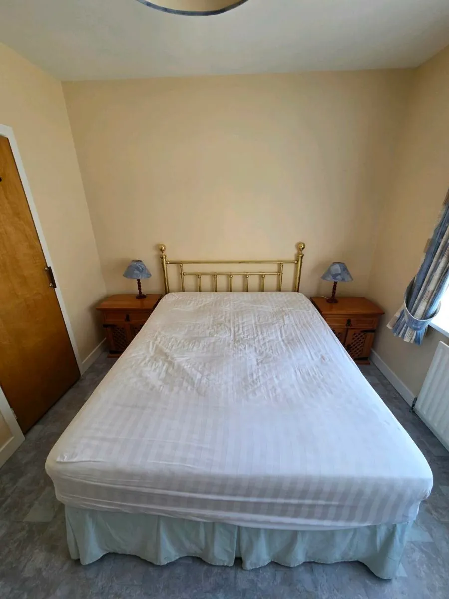 Large Double bed - Image 2