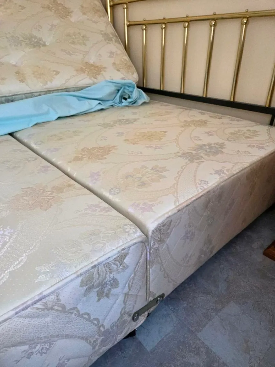 Large Double bed - Image 4