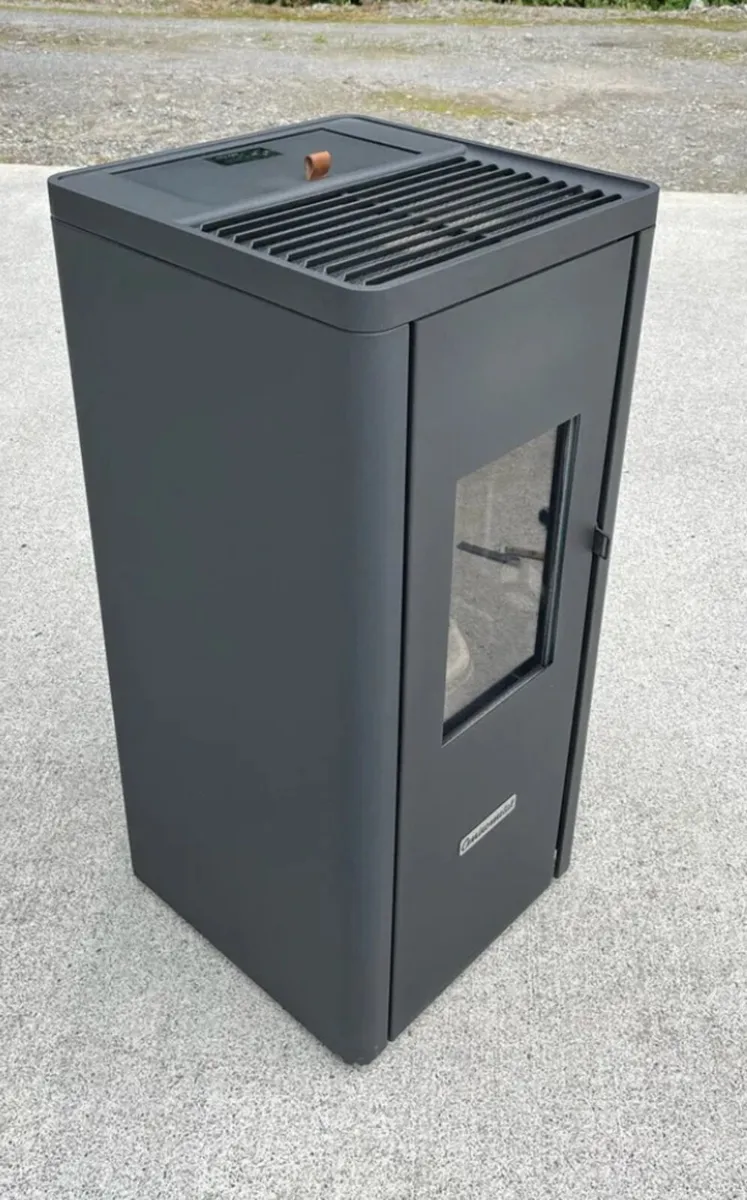 Pellet stove - Image 2