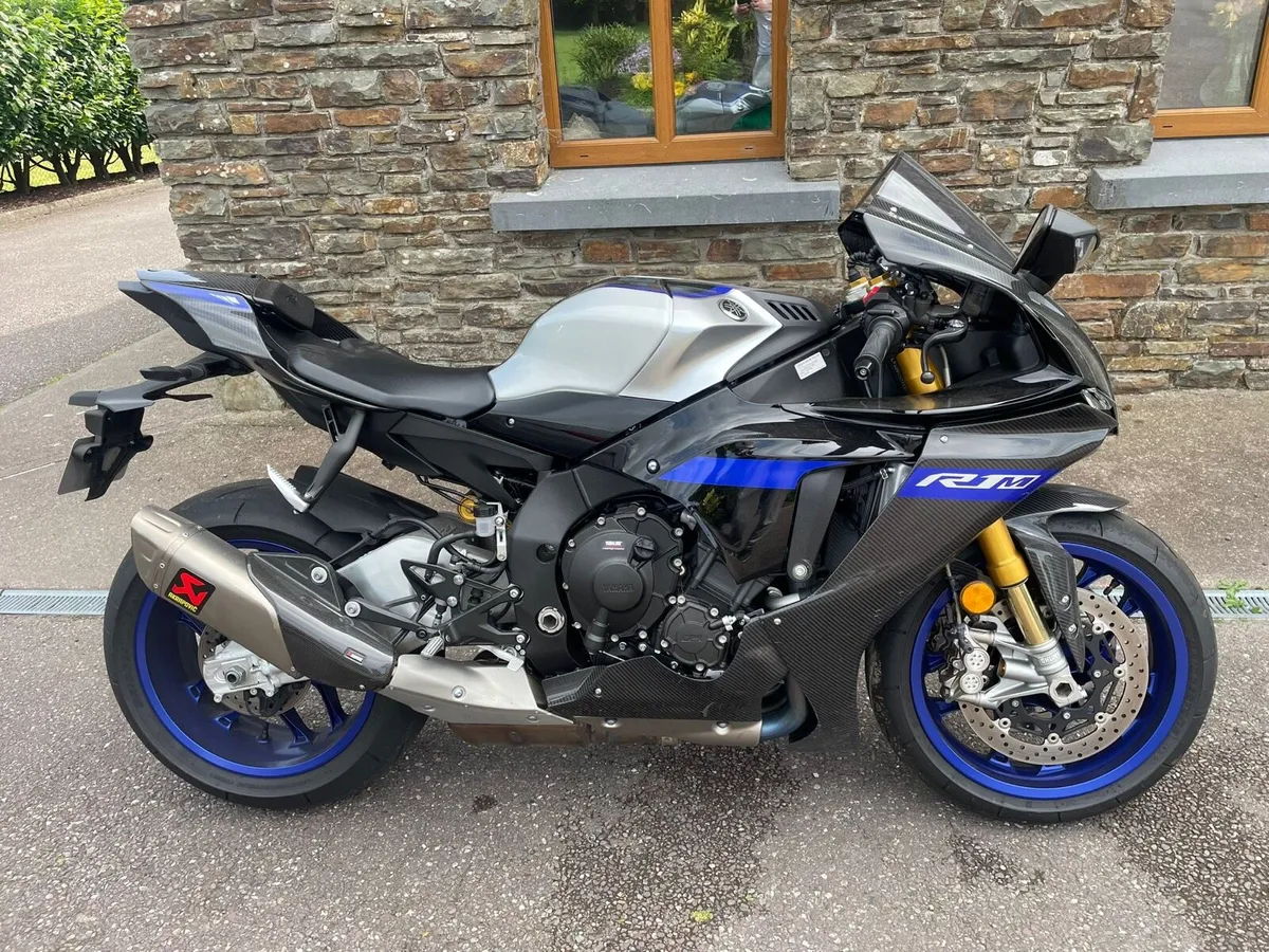 22 yamaha r1m low mileage - Image 1