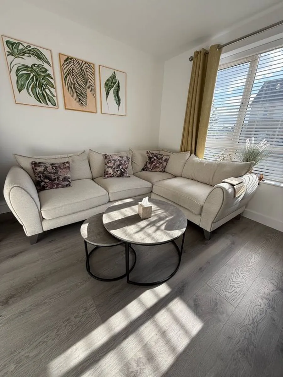 sofa - Image 1