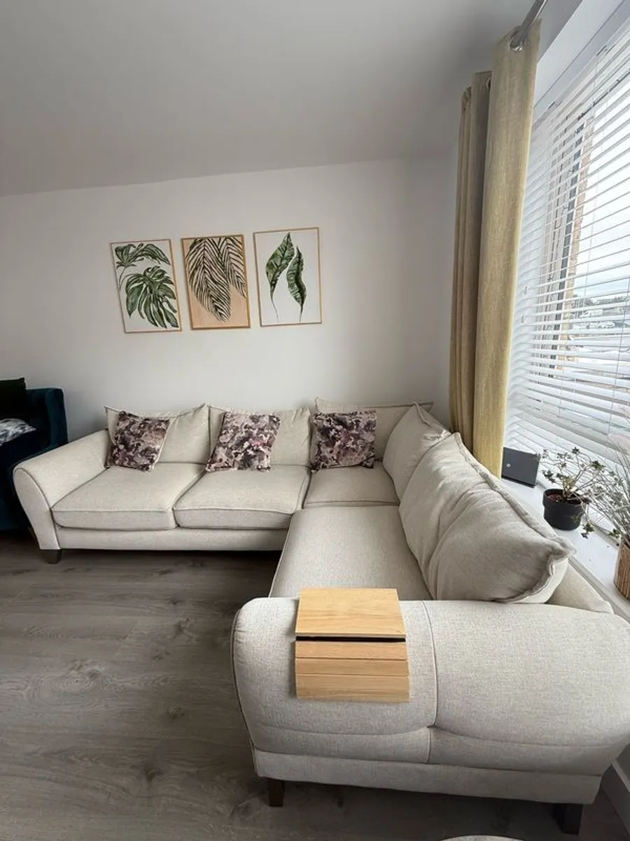 sofa - Image 3