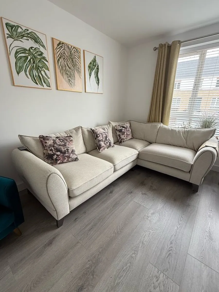 sofa - Image 4
