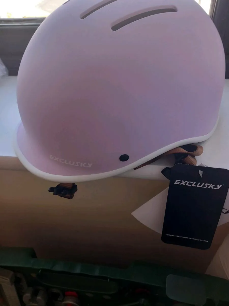 Bicycle helmet - Image 1
