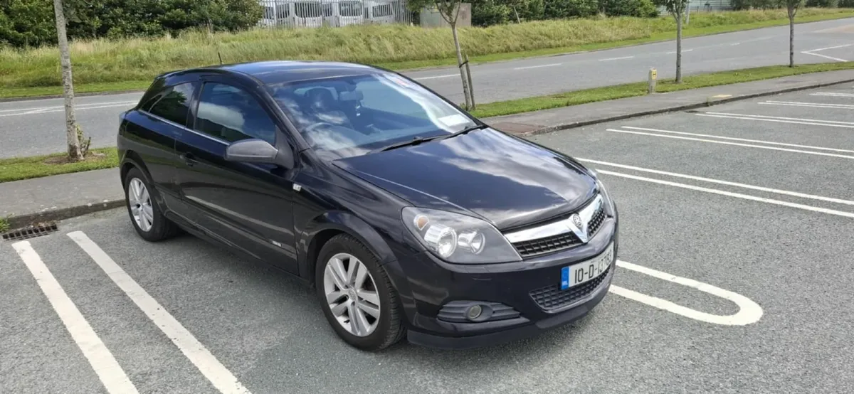 Vauxhall Astra 2010 - Image 1