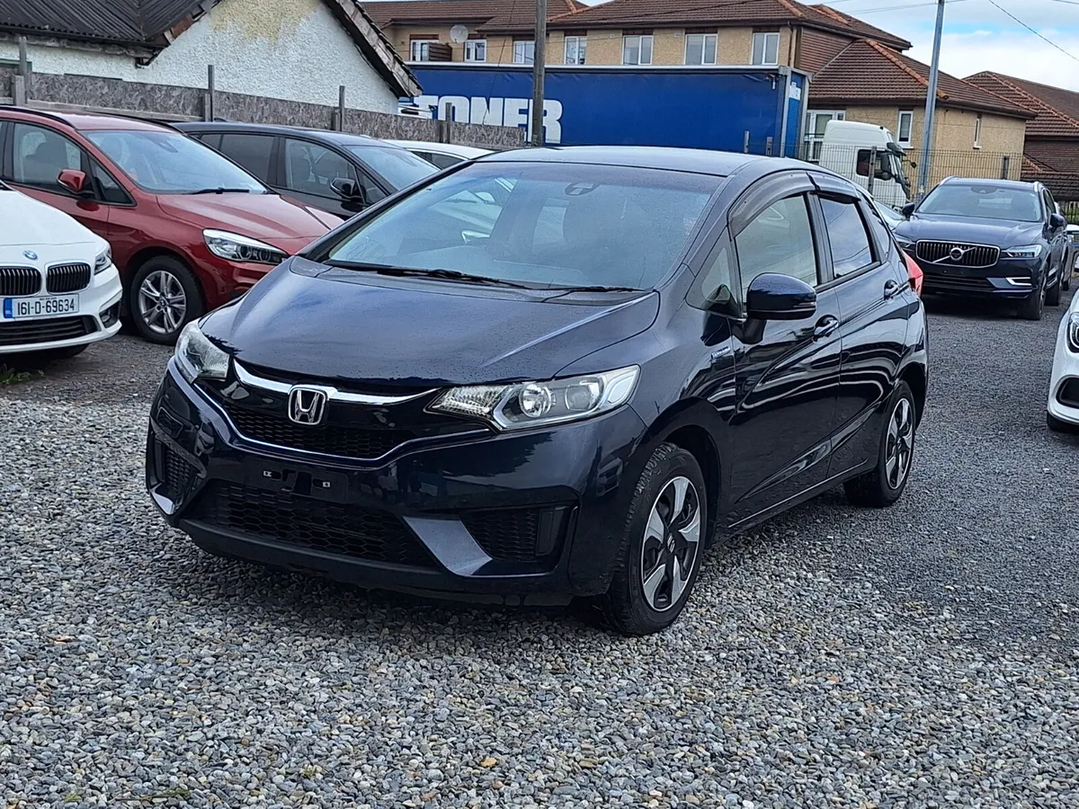 Honda Fit 1.5L Hybrid| self-charging|half leather - Image 2
