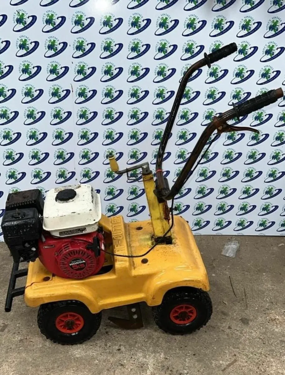 Turf Cutter with Honda GX160 Petrol Engine - Image 1
