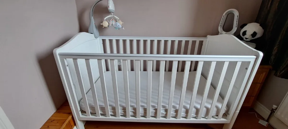 Baby cot