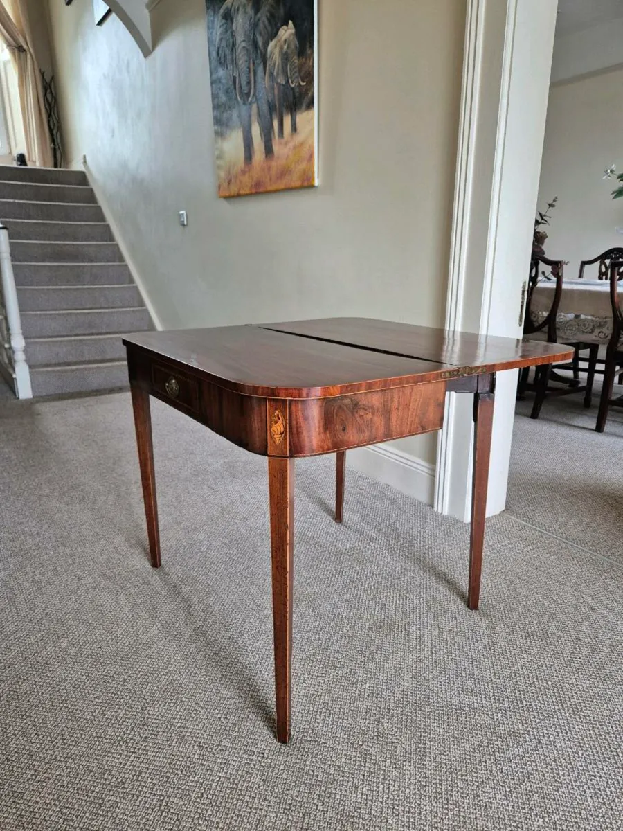 Mahogany  George III foldover tea table - Image 1