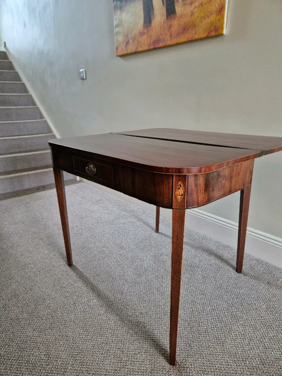 Mahogany  George III foldover tea table - Image 3