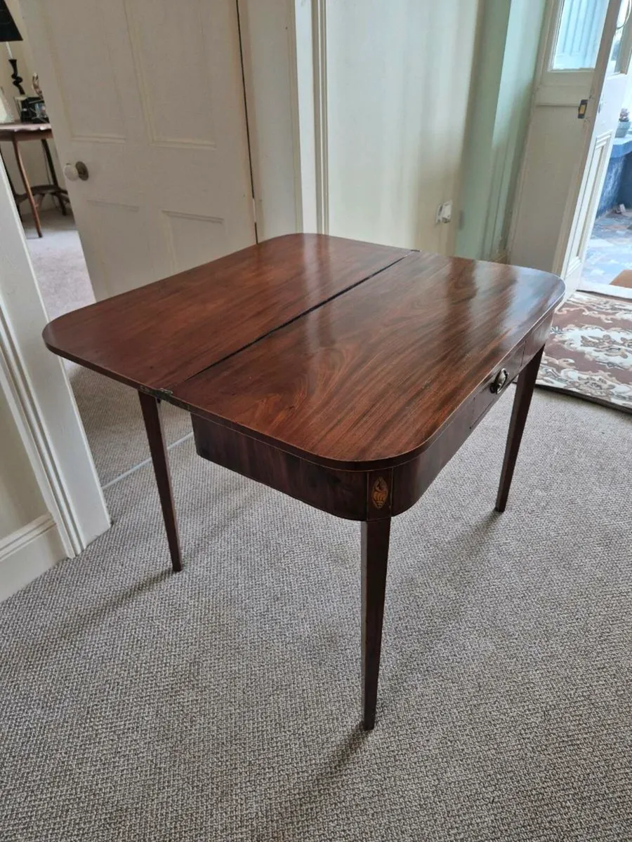 Mahogany  George III foldover tea table - Image 4