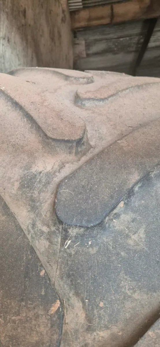 2 x Michelin 650/65 R 42 - Image 2