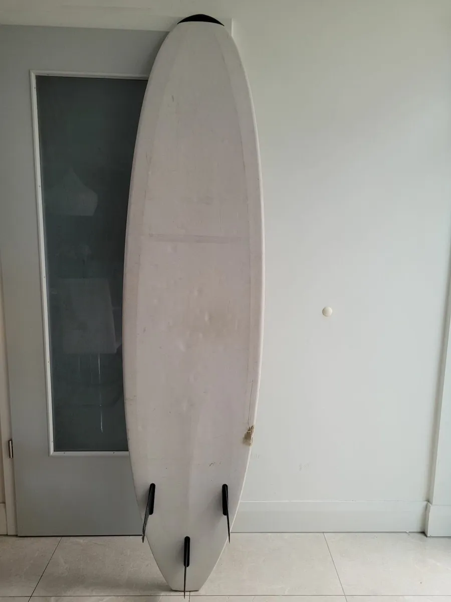 Surfboard - Image 2