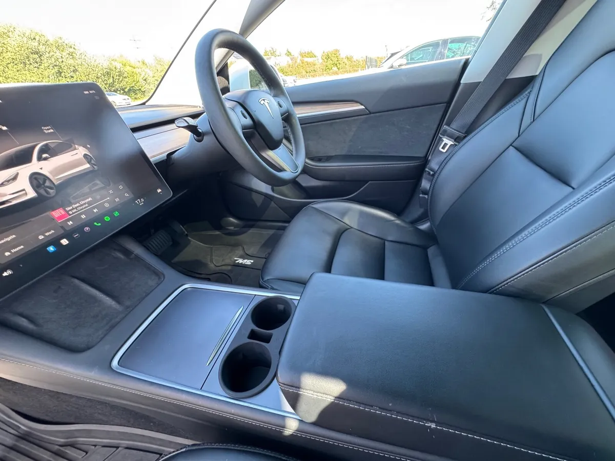 Tesla Model 3 2023 620KM Long range with warranty - Image 2