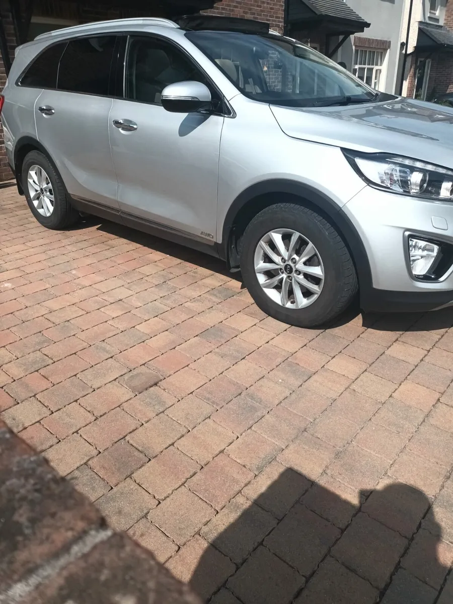 Kia Sorento Platinum - Image 3
