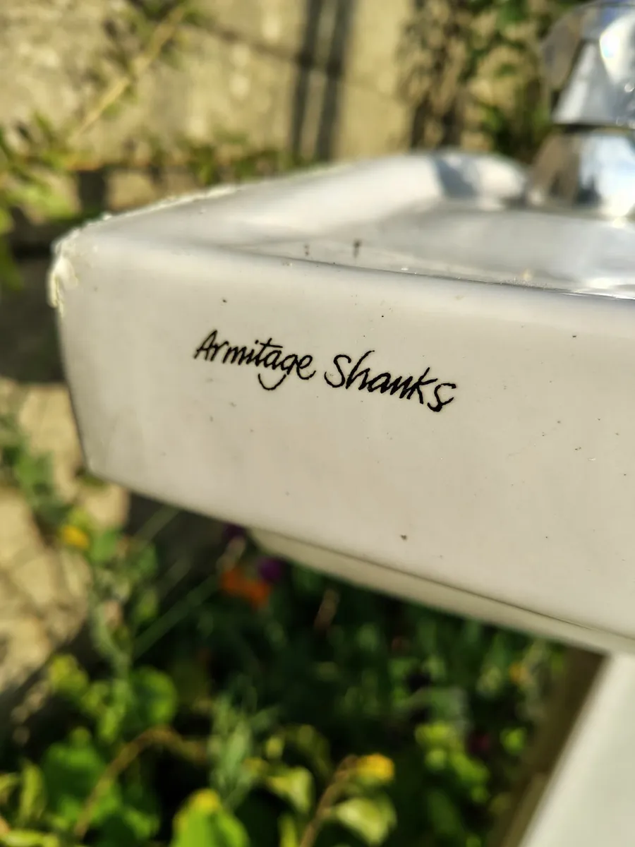 Hand wash basin with taps and pedestal - Image 2