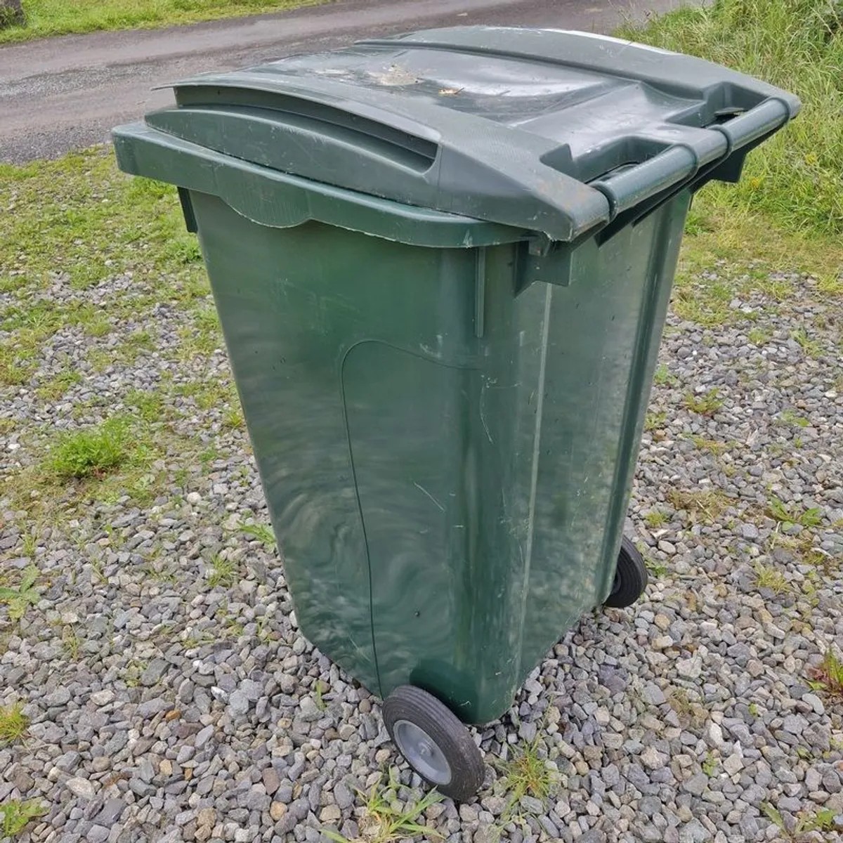 wheelie bin - Image 2