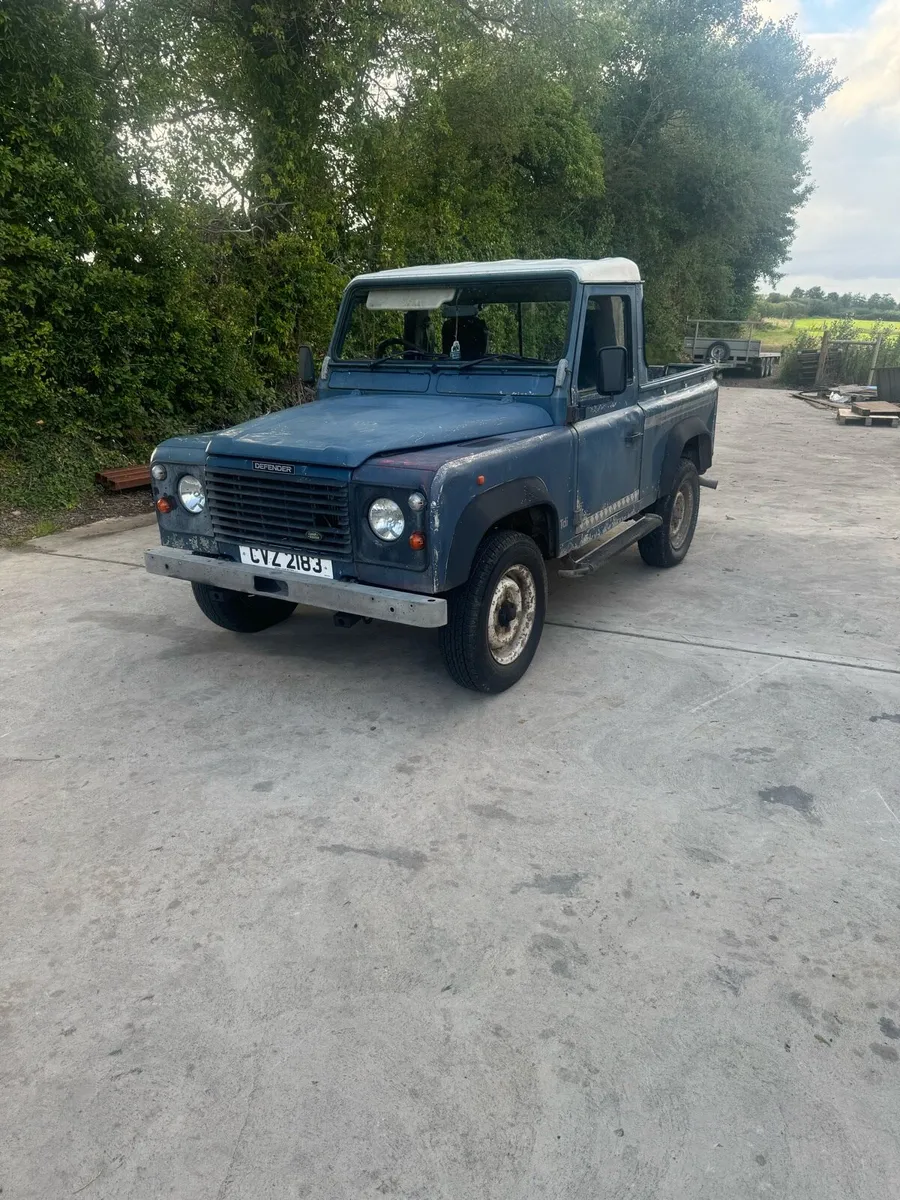 Land Rover defender 90 - Image 1
