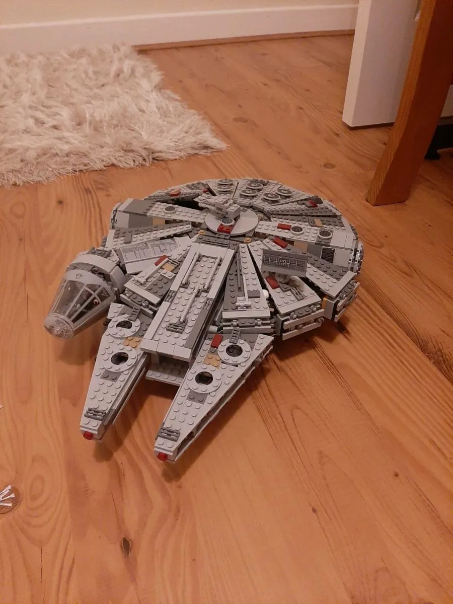 Lego millennium falcon - Image 2