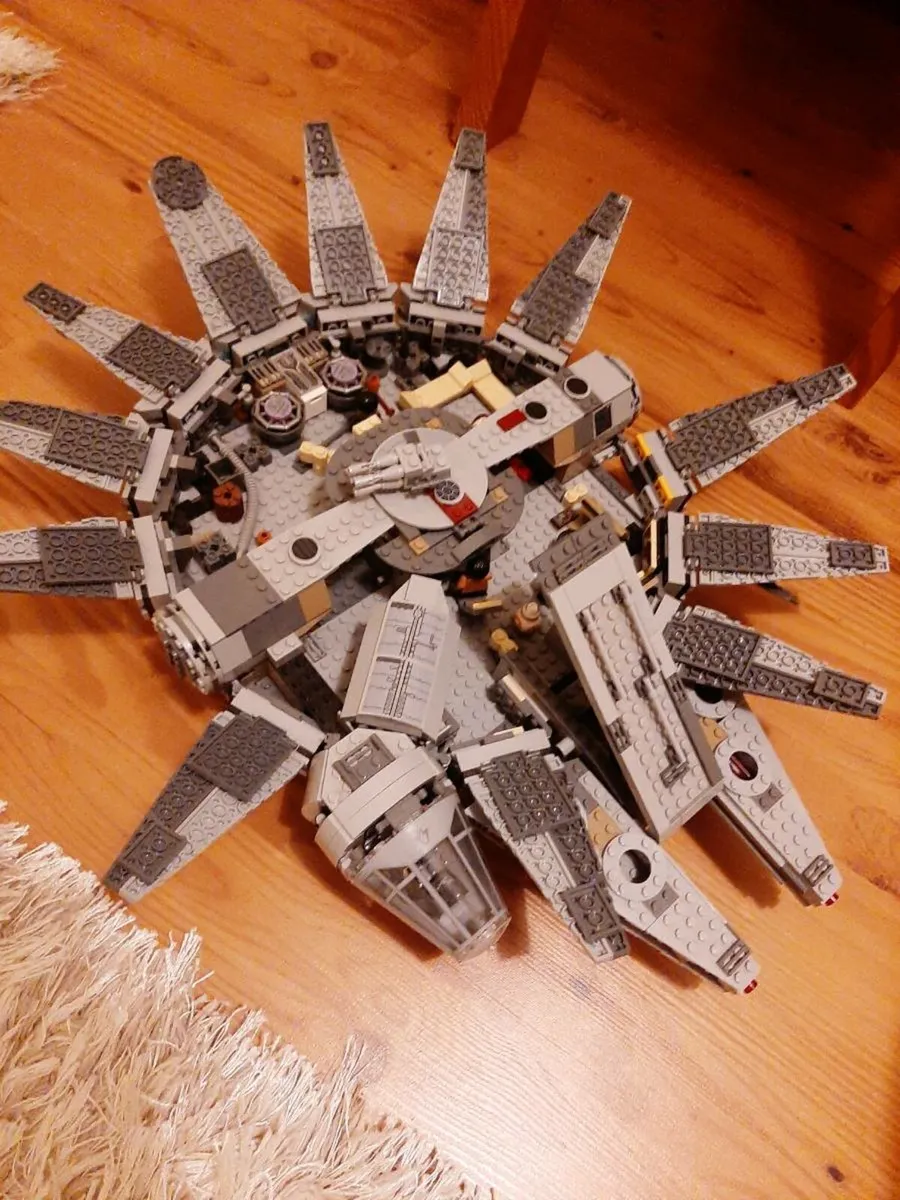 Lego millennium falcon - Image 3