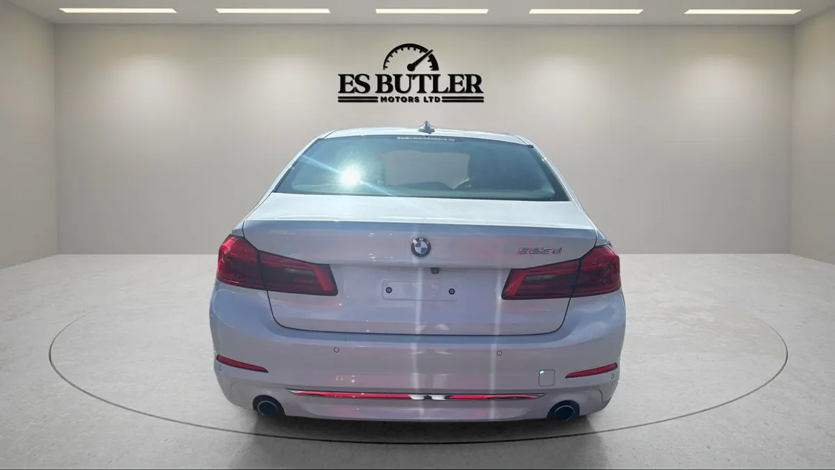 2017 BMW 523d G30 Luxury Model 72,000KMS AS NEW - Image 4
