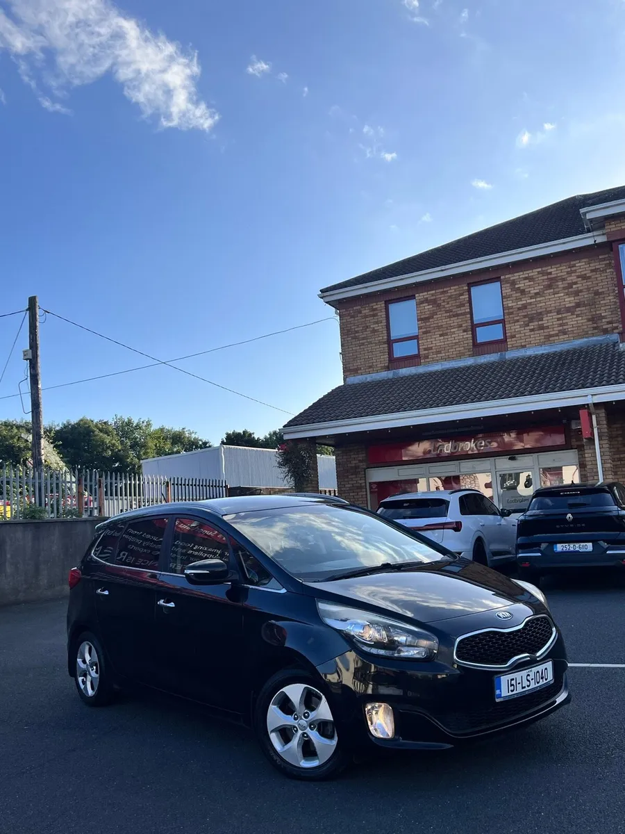 Kia Carens 1.7 CRDI 7 Seats - Image 1