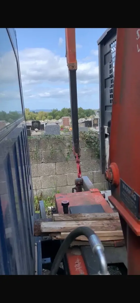 1 tonne Crane Van Crane - Image 4
