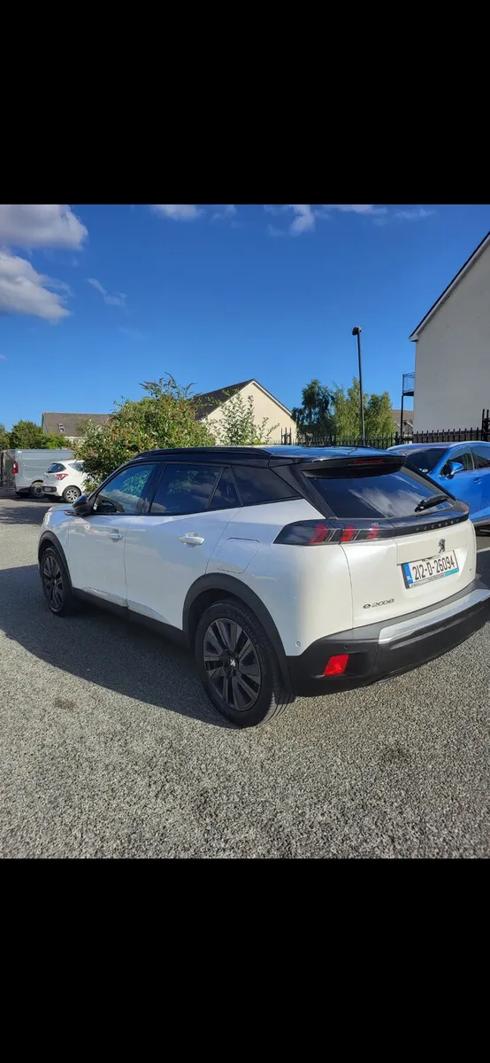 Peugeot 2008 GT Premium - Image 3