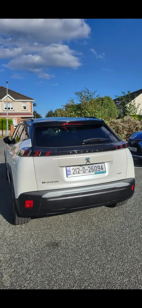 Peugeot 2008 GT Premium - Image 4
