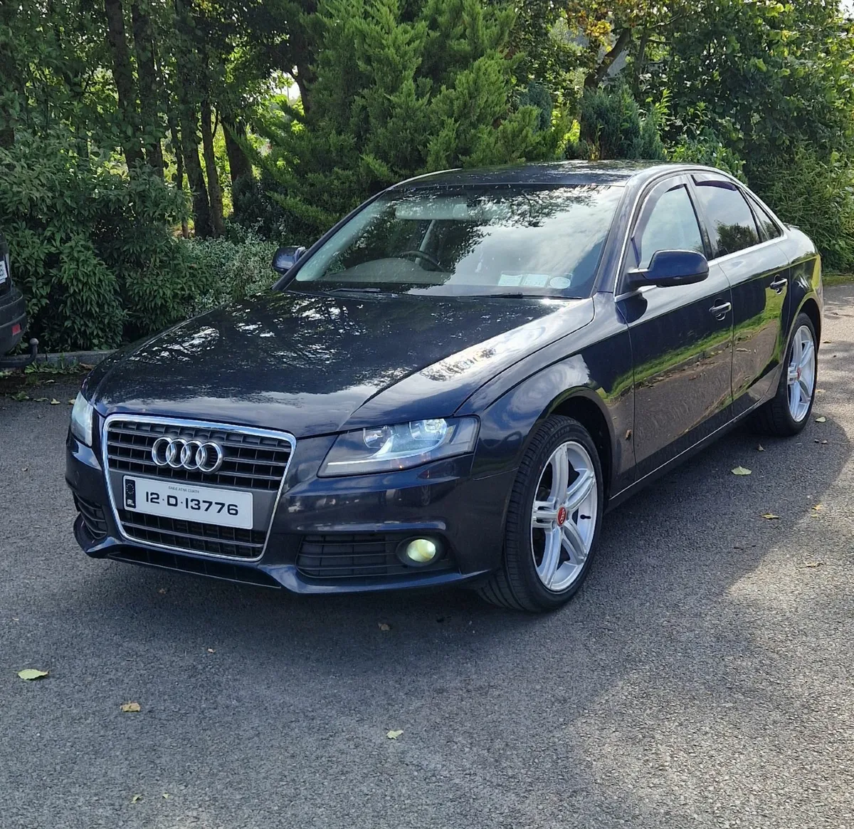 Audi A4 2012 - Image 2