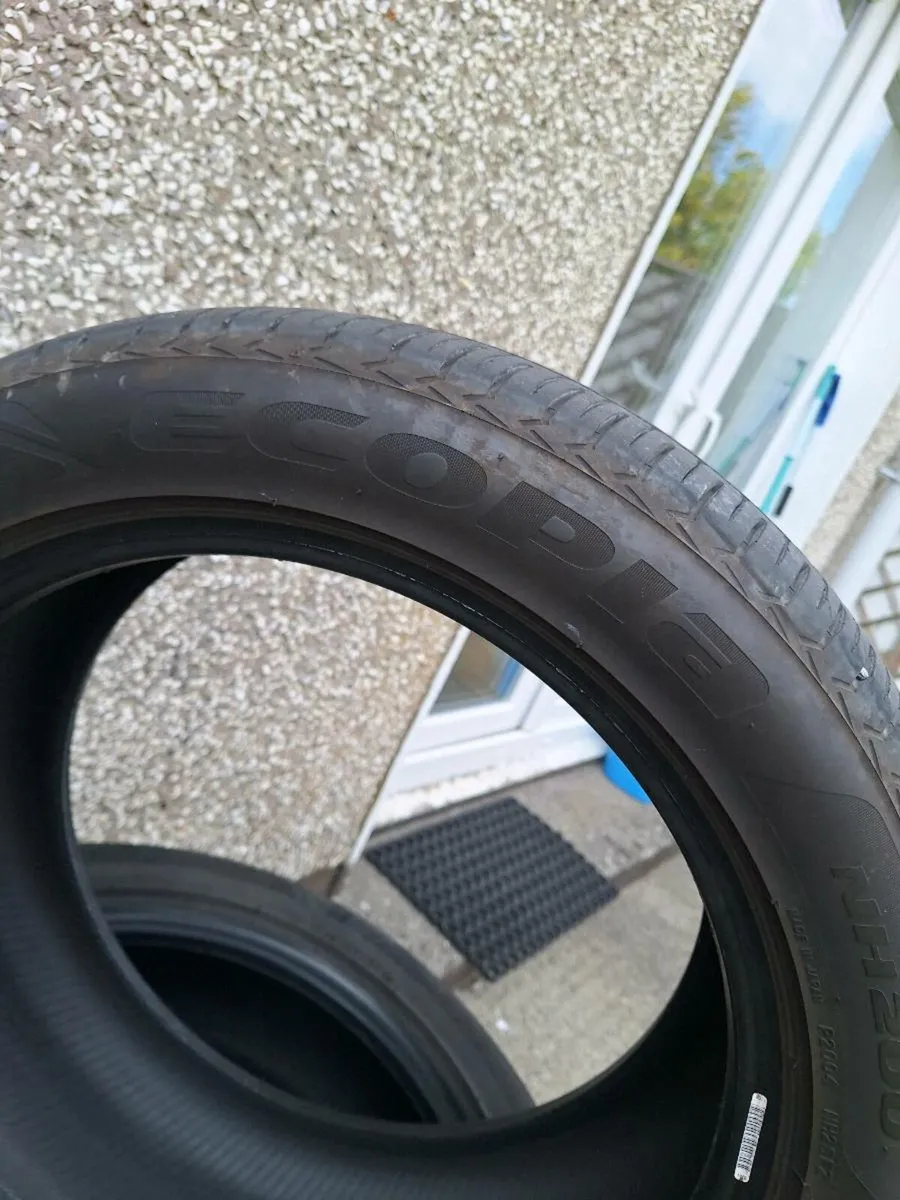215/50/R17 Tyres in very good condition - Image 3
