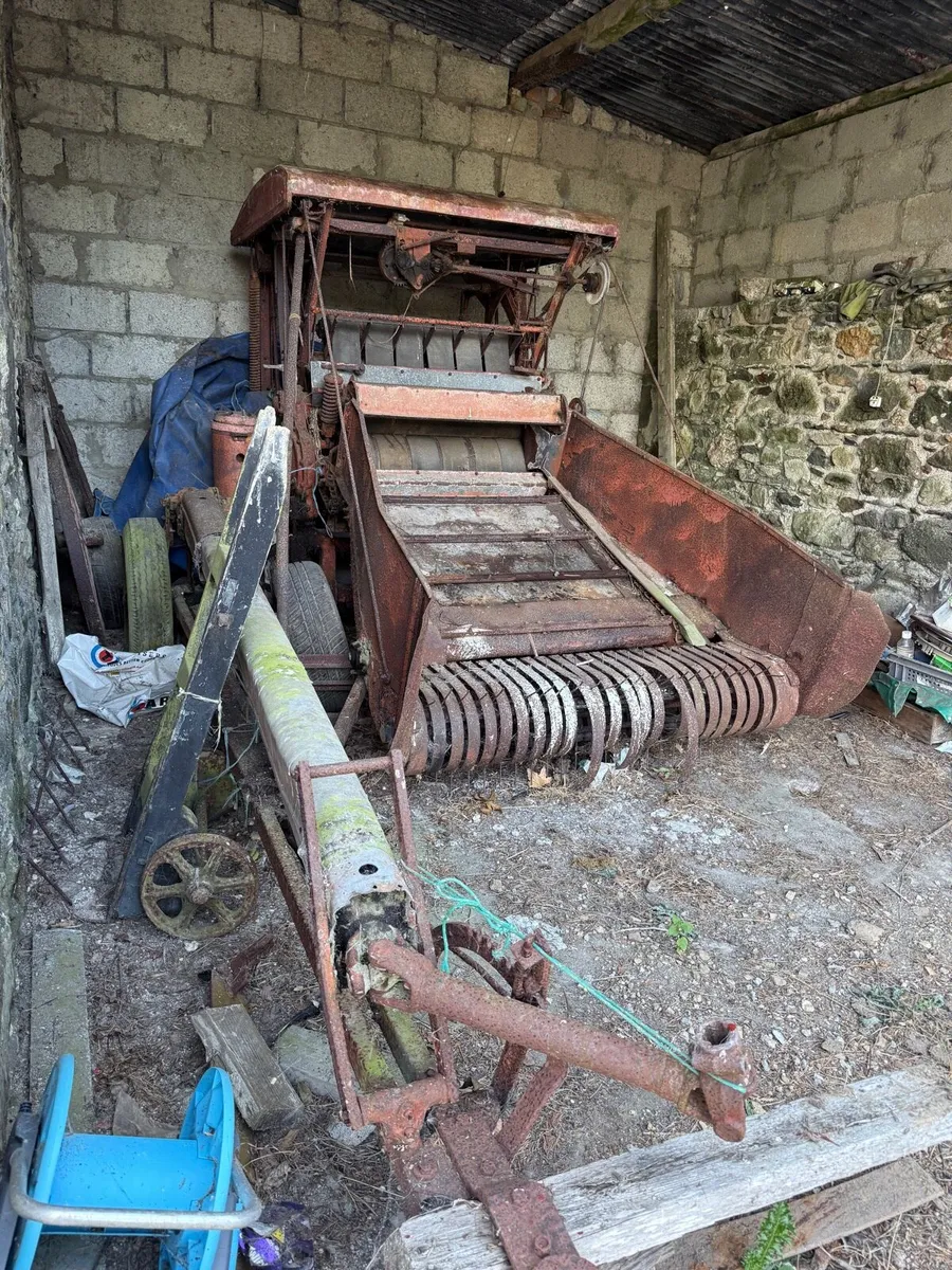 Allis Chalmers Round Baler - Image 1