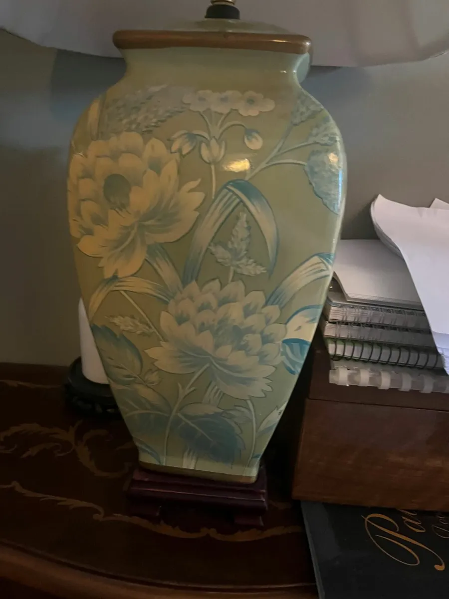 Pair of large ceramic table lamps - Image 1
