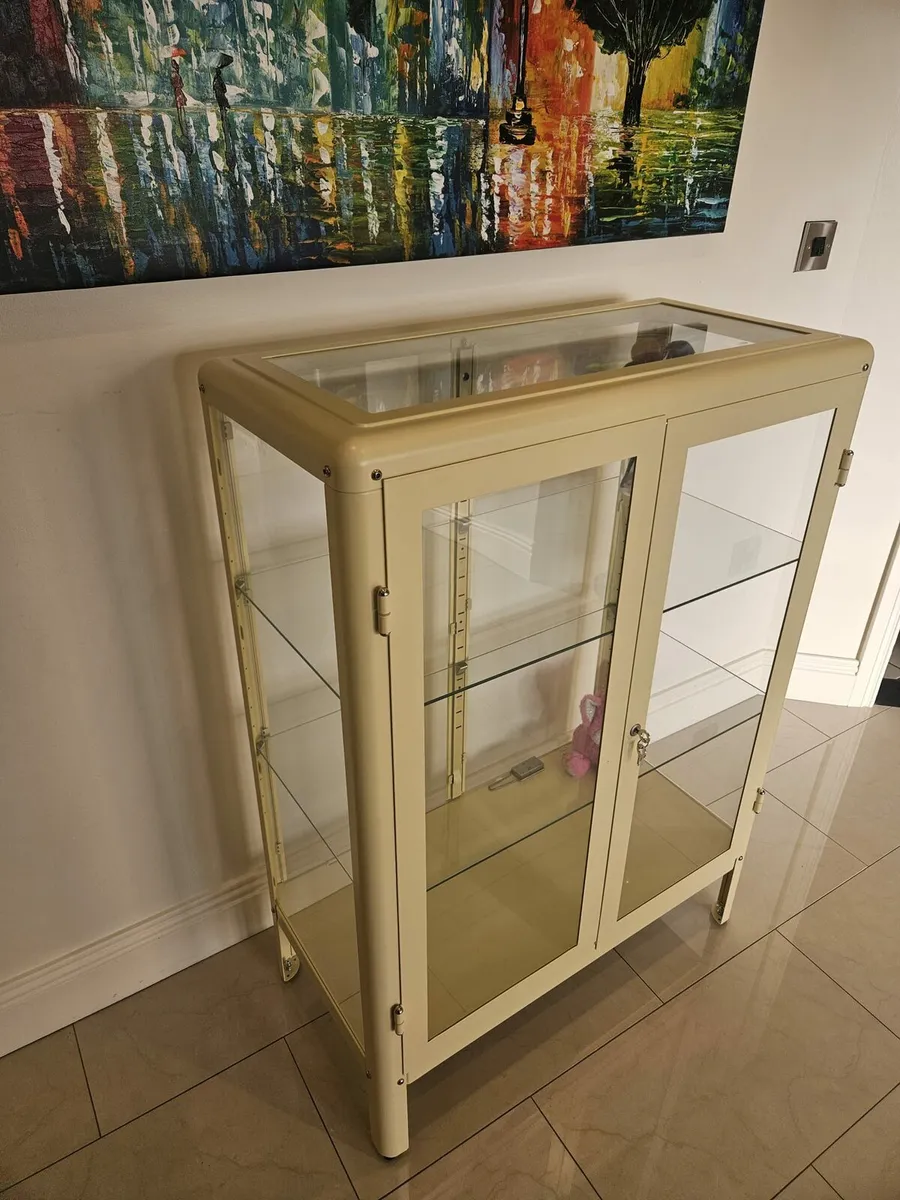 Glass Cabinet ikea - Image 3