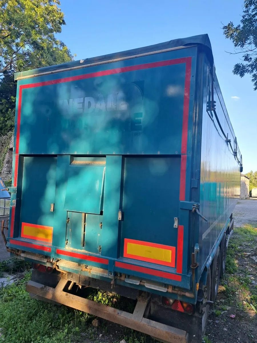 Tipping trailer - Image 2