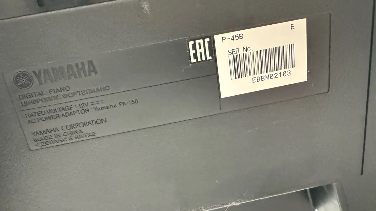 Digital Piano Yamaha P-45B with a stand - Image 3