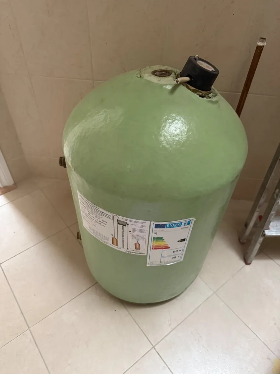 Hot water cylinder - Image 1