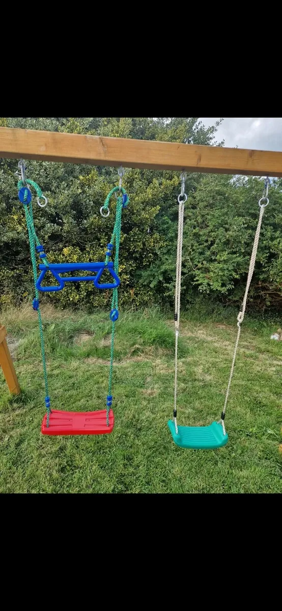 Playhouse swing and slide set - Image 4