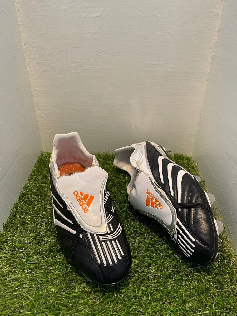Adidas Predator Absolute FG Football Boots | UK 9 - Image 1