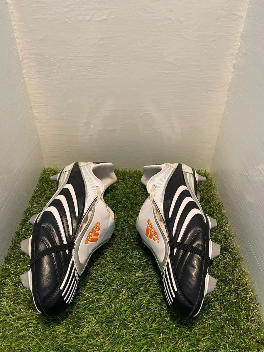 Adidas Predator Absolute FG Football Boots | UK 9 - Image 4