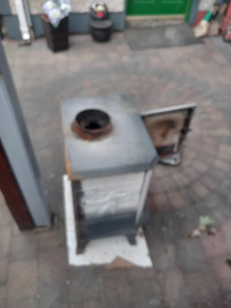 Stove - Image 1