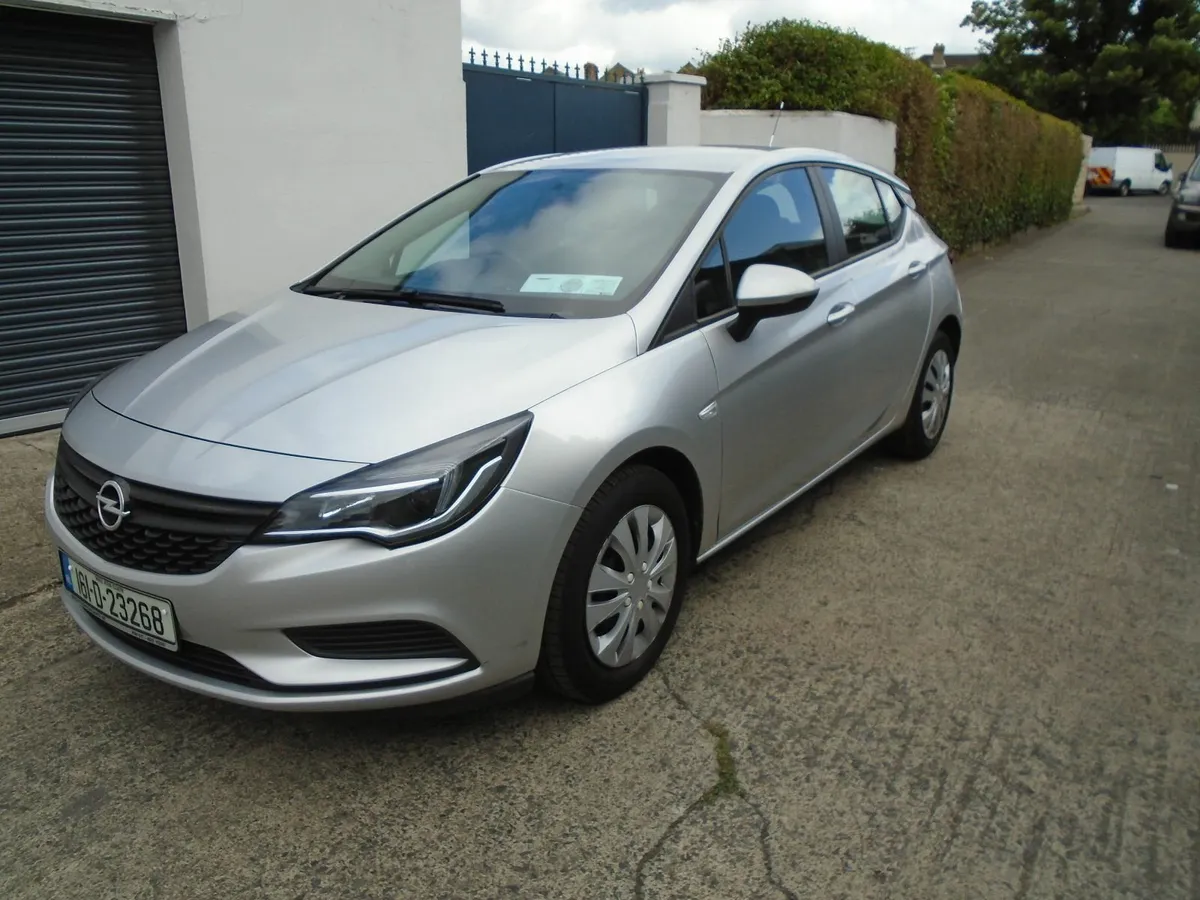 Opel Astra 2016 - Image 2
