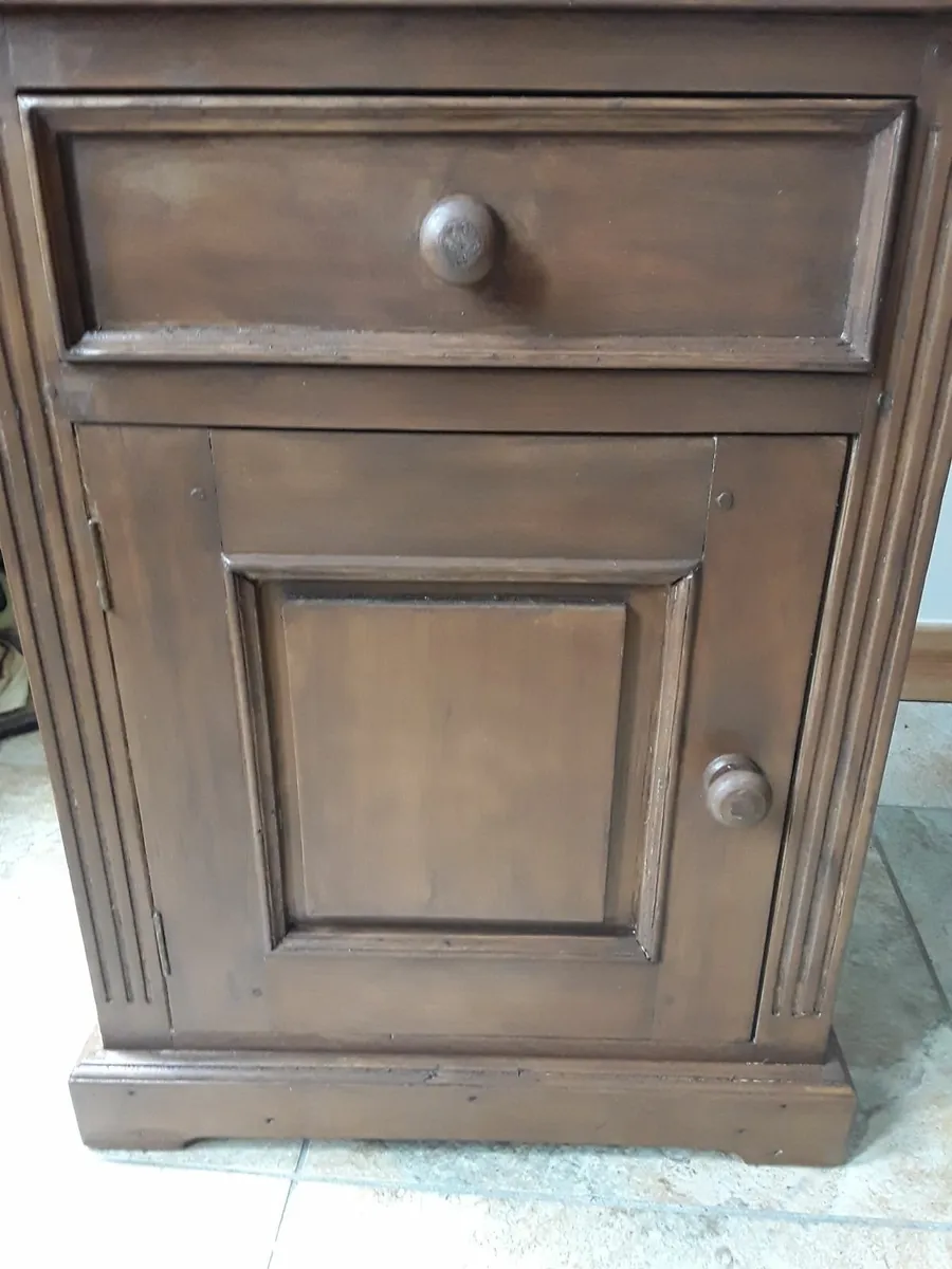 2 matching lockers extra large - Image 1
