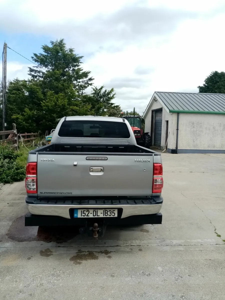 Toyota Hilux 2015 - Image 2