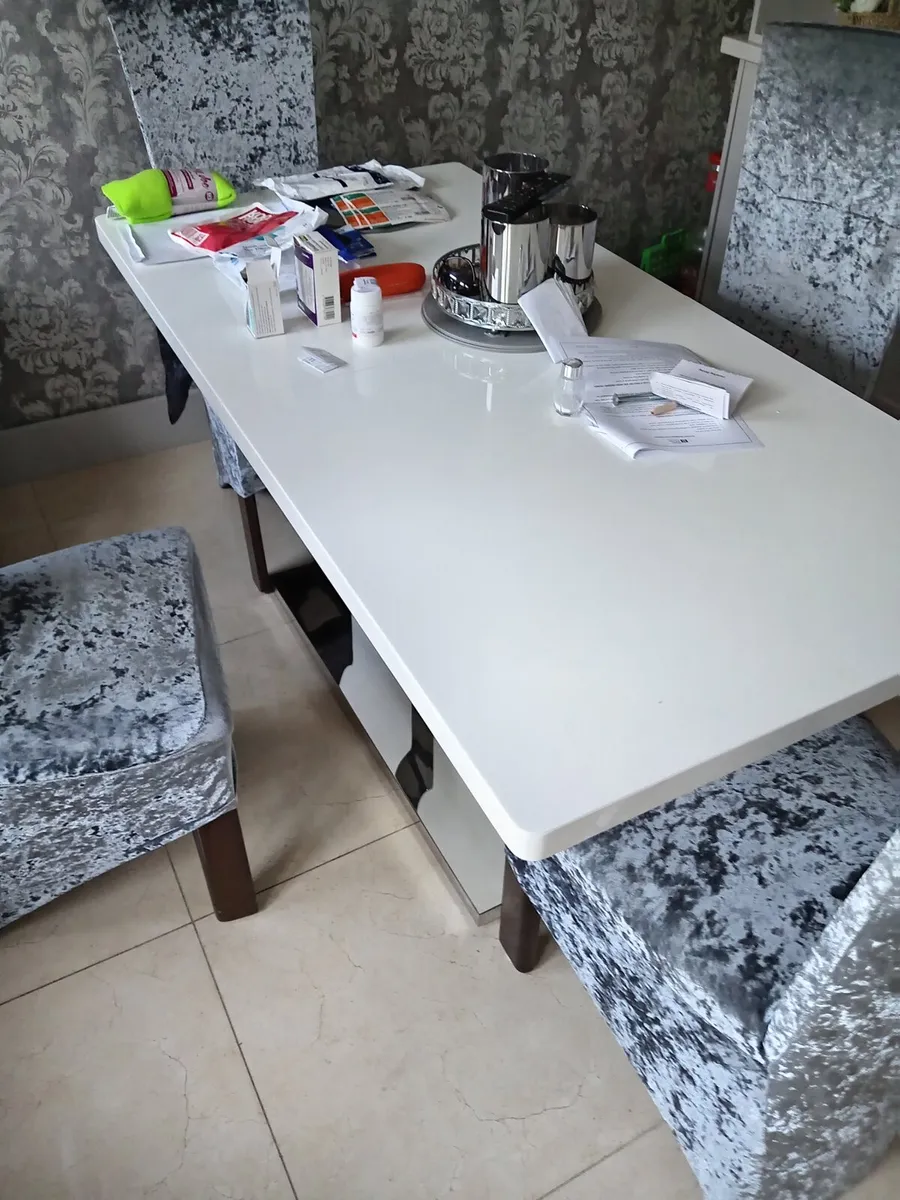 Kitchen table - Image 3