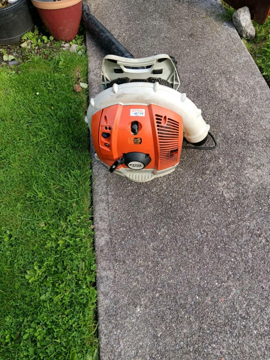 Stihl Backpack Leaf Blower - Image 2