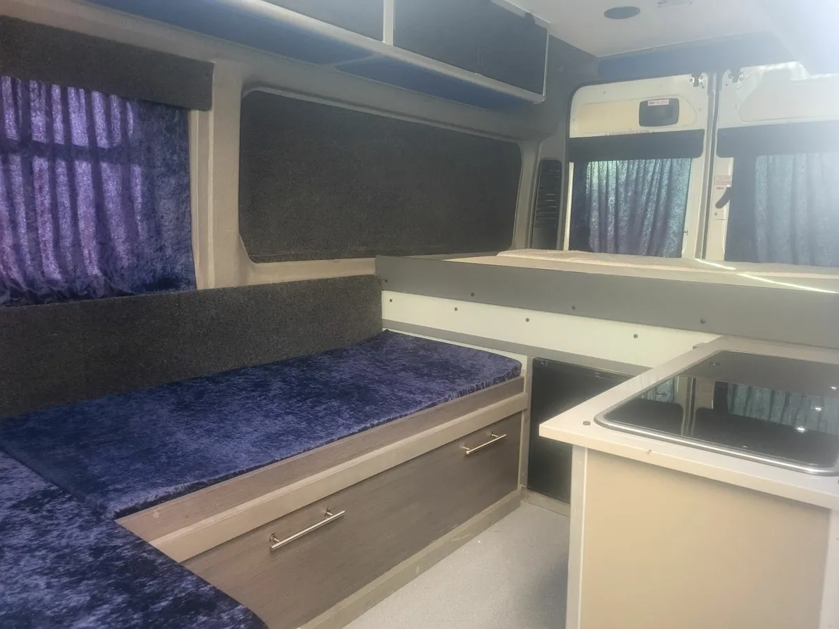 142 campervan - Image 3