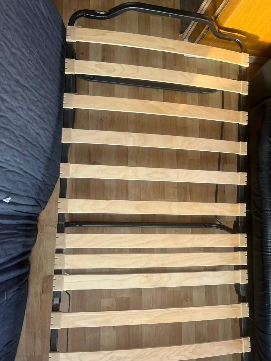 Pull out bed - Image 3