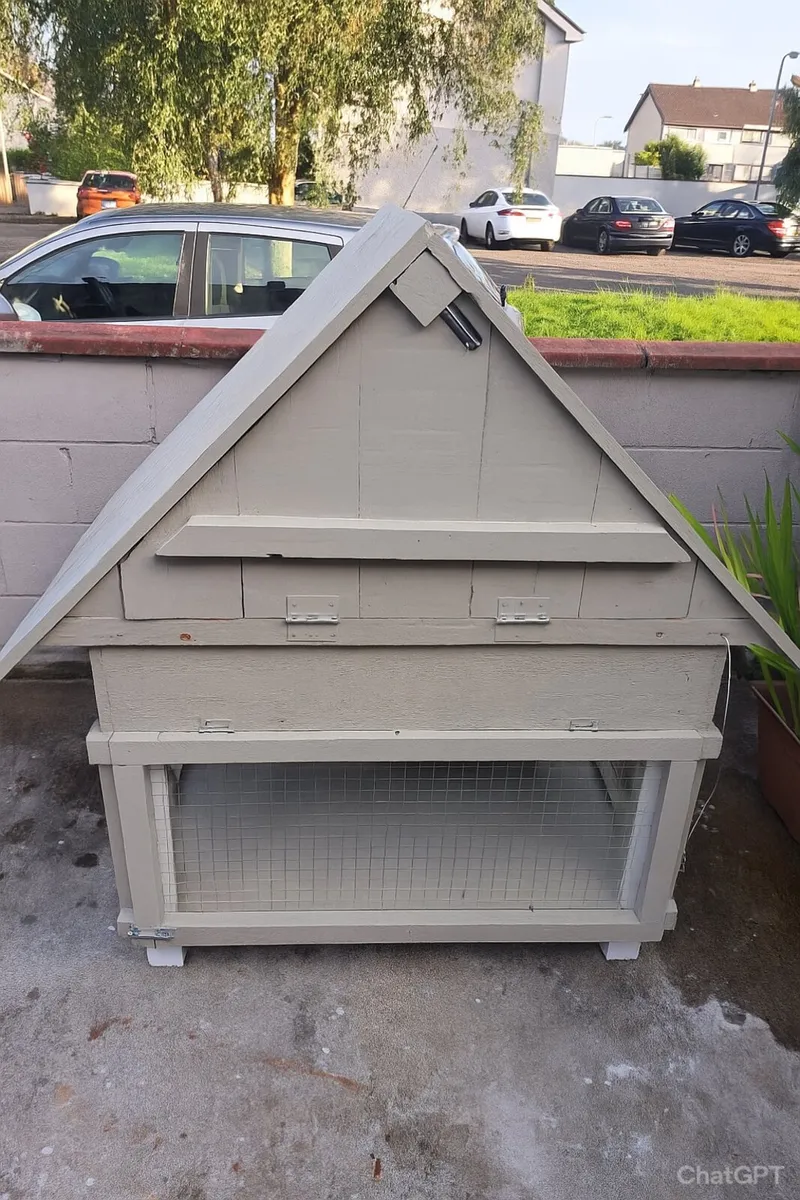 Chicken coop/Rabbit hutch - Image 1