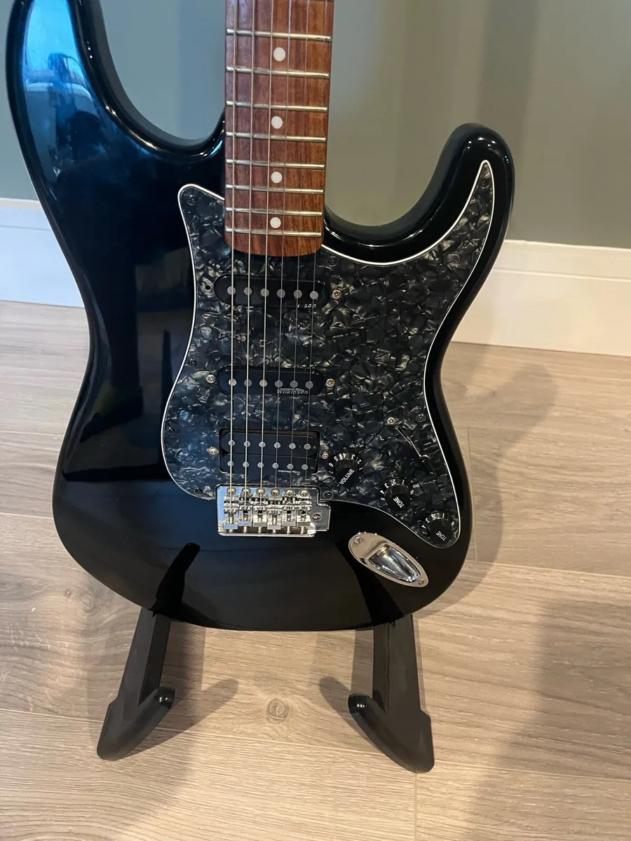 Guitar - Image 2